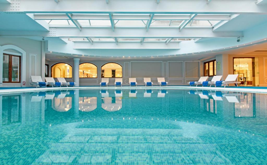 grand hotel rhodes.jpg